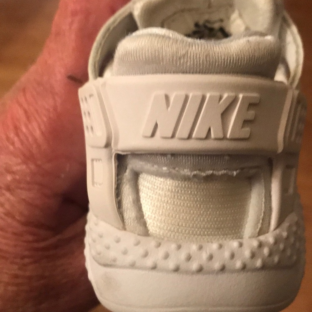 Sneaker - Picture 5 of 6